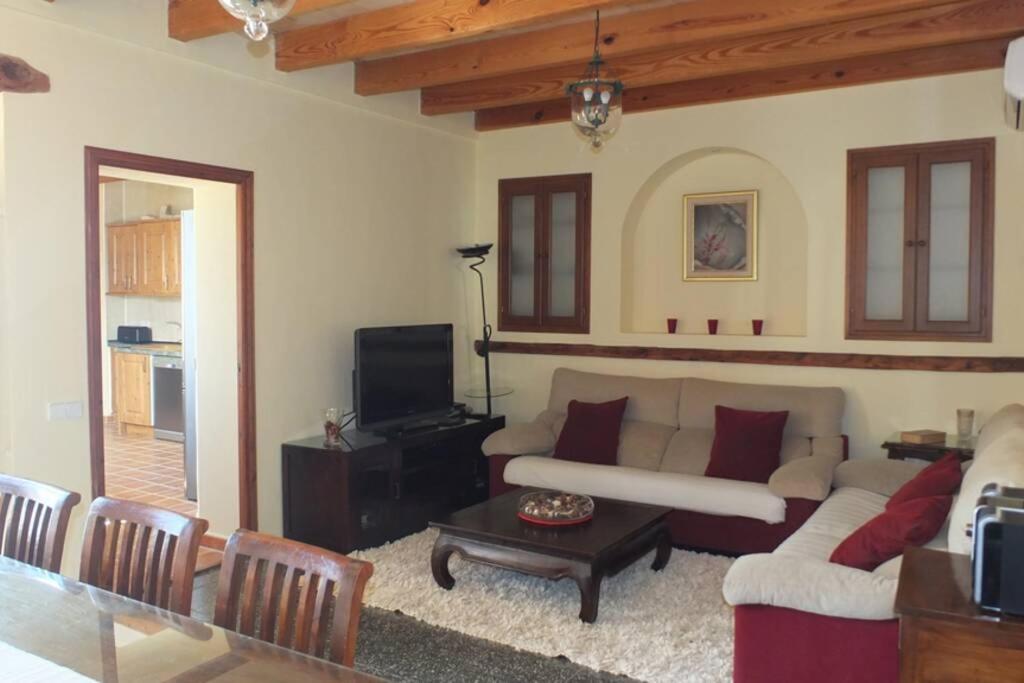 Villa Maria, Bonita Casa Con Jardin Y Piscina Privada En Andratx Εξωτερικό φωτογραφία